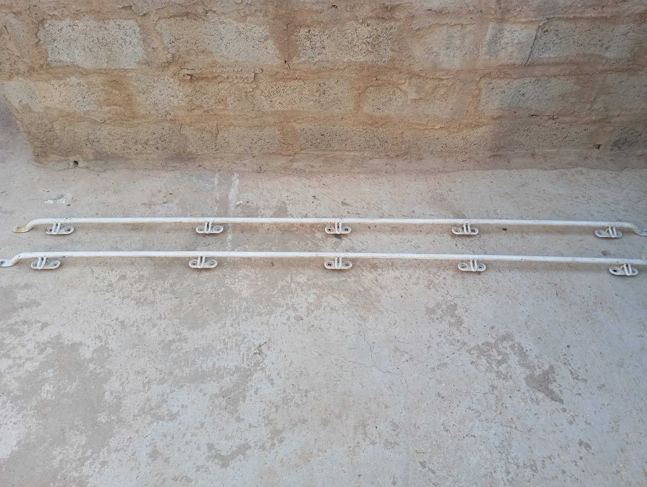 جناكيل مال بيكم للبيع ويرهمن مال كيه طولهن مترين وأربعين السعر 35 وبيهن مجال مكاني موصل حي عدن قرب مدرسة الضحى رقم ***********
