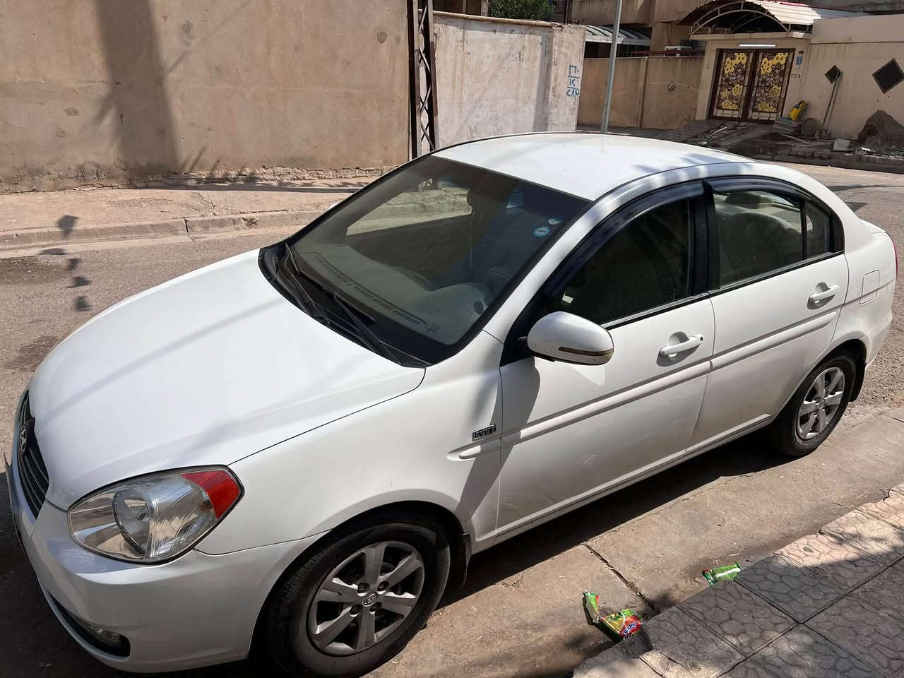 السلام عليكم
سيارة للبيع اكسنت دبدوب 
موديل 2011
نص باب صبغ خلف السايق 
مكانتين تعديل بارد 
محرك cvvt(16) اصلي 
ماشية 170 الف حقيقي 
للاستفسار اكثر اتصل على الرقم 
***********
