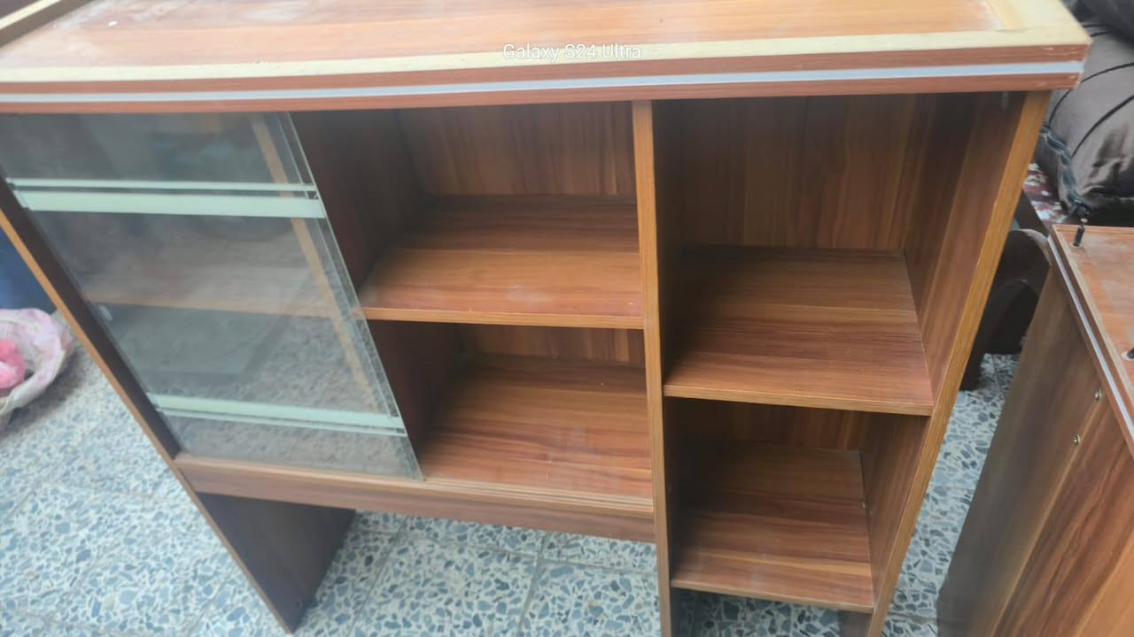 ميز مكتبي • مكتبة • دورة