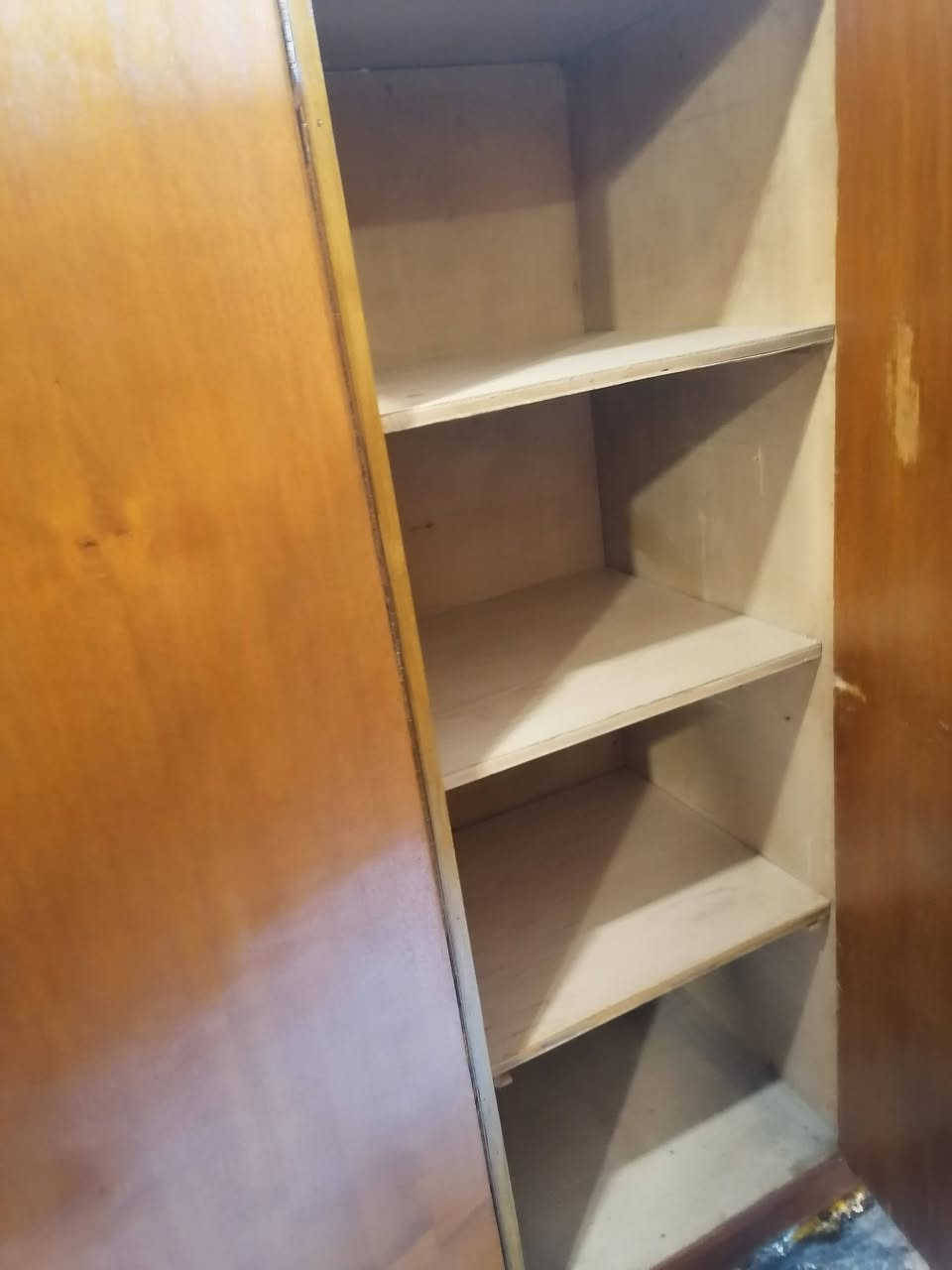 كنتور 5 باب شغل توصيه صاج 5ملم معرض ابو حسن حي السكر مقابل ساحه غاز السكر ت *********** مستعدون لشراء غرف النوم والكناتير المستخدم
