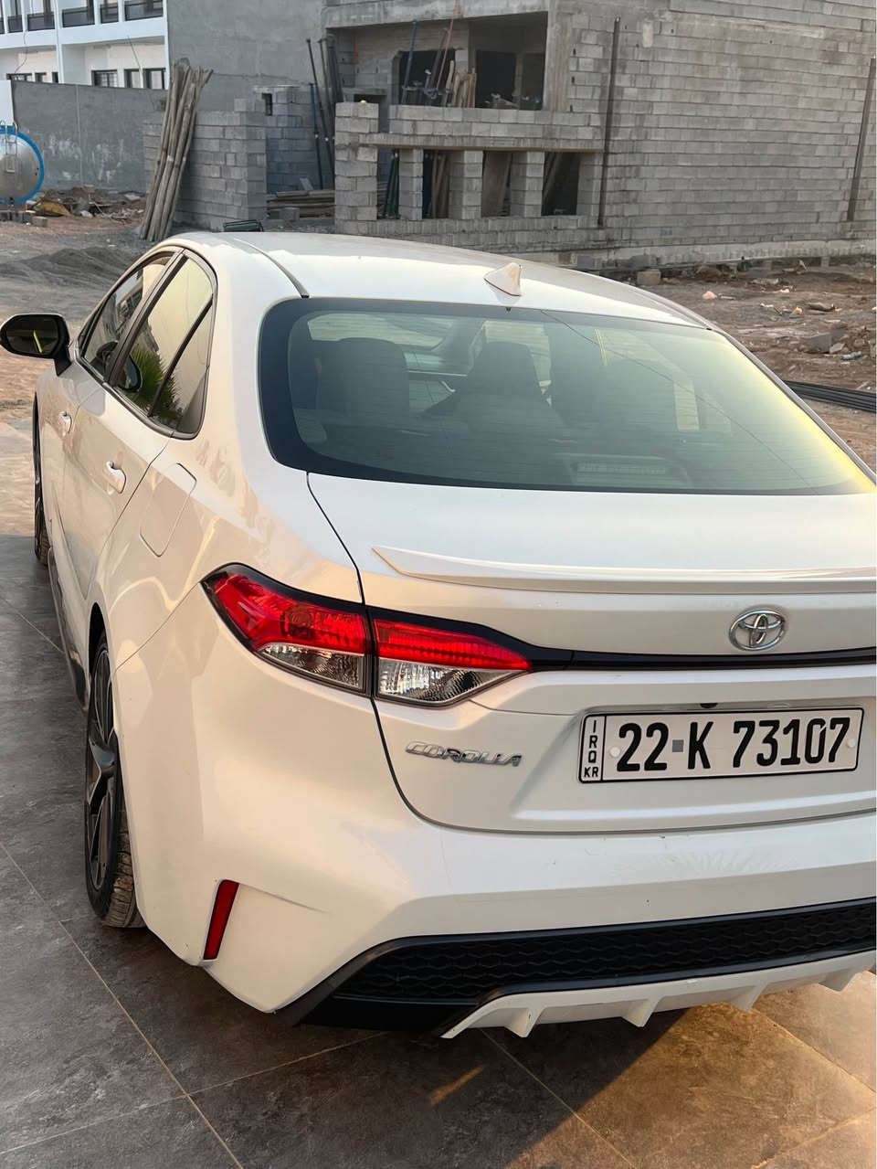 Corolla SE 2020
کرۆلە مواسەفات SE ٢ پارچەی دوبەیە ٢ پارچەی ئەمریکایە یانی ٤ پارچ سبوخە ژۆرێی یەک نوقتەی نیە بە شەرت سەقفی لێواری پێشەوەی بستەک بە پانی PDR هەیە گێر مەکینە کارابایت هەمووی بەشەرتە ئێرباگ بەس سوکان تەقیە یەک تاعدیلی هیچکەی نیە یەک دینار مەسروفی نیە 
*********** أربيل, العراق
