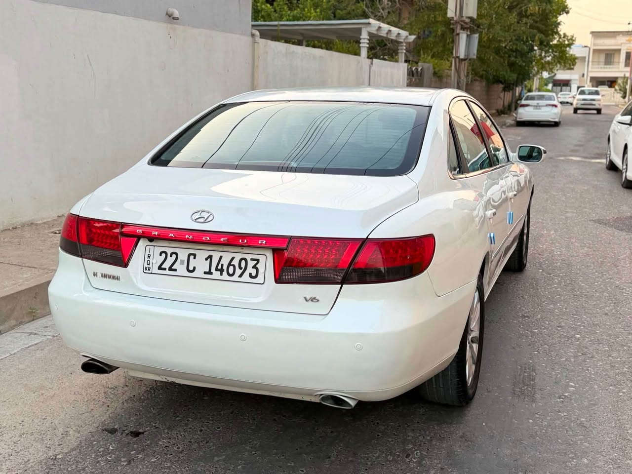 هونداي ازيره 2008 خليجي كلش حلوه ونظيفه جاهزه من كلشي فول مواصفات فقط بدون سلايت .شرط تجي تشوفها بعد احلى من الصور . محرك 3300 المرغوب شادلها جديد مال كصه اوربي .شرط مكفوله من الحادث لون السياره ابيض صدفي بيها أماكن قليله فقط كلير .رقم اربيل باسمي قبل يومين حولتها يعني جاهزه من كلشي تحويلها ما طول ساعه .سعر 85ومجال حك جيا فقط عنوان اربيل 
***********
***********
*********** أربيل, العراق
