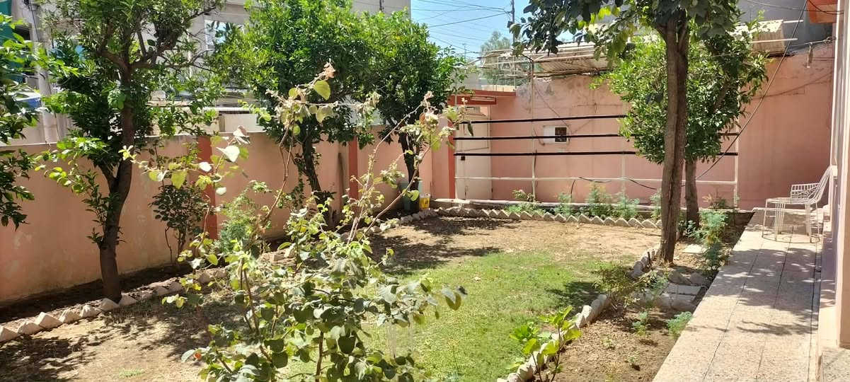 حي السكر • ٣٠٠م • واجهة ١٥م