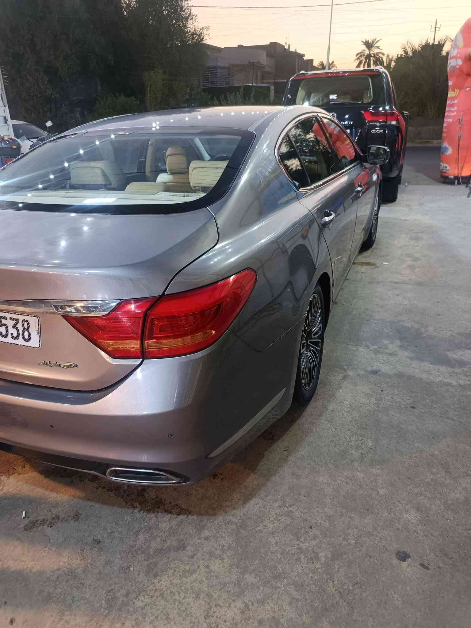 سلام عليكم للبيع او مراوس بأقل السعر 130 وبيه مجال كيا كوريس 2014 خليجي شركة الدولية السيارة مكفولو من الصبغ فقط بيه جراد وبارد قليل
فول مواصفات للأخير السياره 1/1
ماشيه 165 الف كيلو
محرك 3800 v6 مبدل كورات بلادي مكفول من التبخير والتنقيص
كير 8 نمر ZF
✅ بصمه اربع ابواب وصندوك وتشغيل 
✅ ذاكره خزن كش السائق 
✅ لايتات لد عدسات بلادي ثلجي
✅ مري شفط وقلا عالبگ
✅ مرايات تعتيم للاضاءة العاليه وهيتر  
✅ حساسات امامي خلفي
✅ فتحه سقف بانوراما
✅ كشنات جلد تدفئه وتبريد امامي
✅ كشنات كهرباء امامي 
✅ الكشنات الخلفيه VIP 
✅ تبريد 3 قطع
✅ بردات عدد 3 بلاد
✅ نظام الصوت 14 سماعة من شركة لكسيون
✅ نضام اوتو هولد
✅ انضمه قياده عدد 4 عادي وايكو وسبورت وسنو مال ثلوج 
وبعد بيها هواي مواصفات
عليها ادامة كاملة 
للبيع او مرواس بأقل مكاني بغداد حي الجامعة او الدورة
***********
سلام عليكم للبيع او مراوس بأقل السعر 130 وبيه مجال كيا كوريس 2014 خليجي شركة الدولية السيارة مكفولو من الصبغ فقط بيه جراد وبارد قليل
