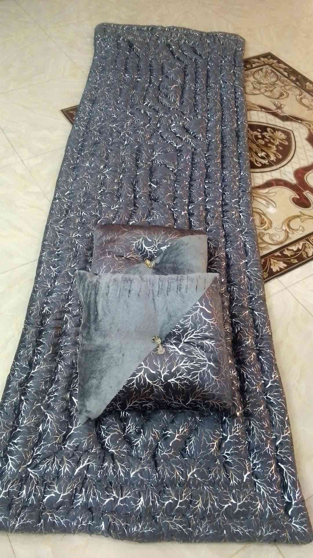 خياطه الرحمه *********** التواصل على الرقم

نص مكتوب في الصور:
- خياطه الرحمه
