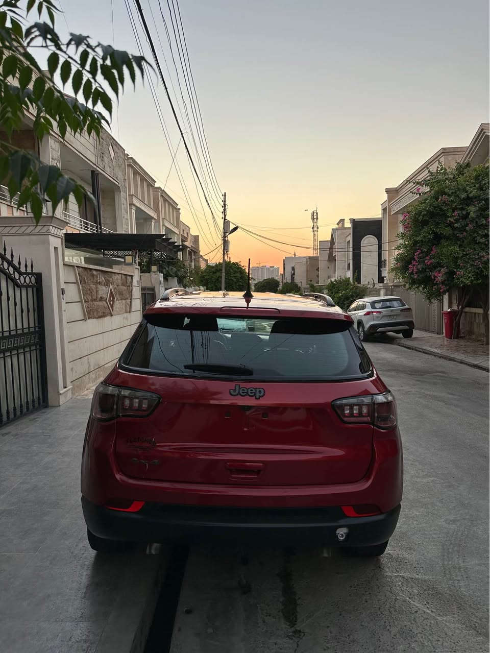 جيب 2025 أخت صفر ماشيه 12 الف فقط
سعر 95 بيع مستعجل
***********
شكل حديث فول مواصفات عدا فتحة شاشه كبير بصمة و شغال عند بعد و دخول ذكي محرك 4 سلندر حجم 2.0 تيربوو كيج إلكتروني ديجيتال كشنات جلدو تدفئة و جلد و ستيرن تدفئة مكانات بيهه صبغ  بس اني أبيعها حزام صبغ بجم و خلفي كبس بدون دواخل سياره جديدة مابيهه مصروف دولار دخول جديد اليوم وصلت دفع رباعي 4/4 امامي و خلفي كامل عدسة و زينون led  هيكل كامل رادار اوتو ستوب و اوتو هولد و قيادة ذاتية و بعد بيهه هوايه مواصفات سياره رقم كاتي تترقم شمالي فقط مكانها أربيل أربيل, العراق
