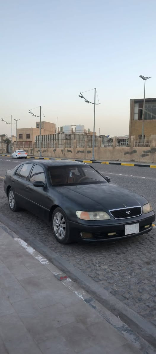 السعر ---38
السلام عليكم سيارة تيوتا ارستو مديل 2000 سيارة جاهزة محرك كير مكفول تبريد حدادية تاير نضيف سيارة خير من الله راعيهة موجود تحويل ثاني يوم مكينة ففتي ترايك وين متريد بدي شوف العين سيارة مال بيت مكاني بصرة الكزيزة إذا اكو مراوس حسب القناعة 
*********** البصرة, العراق
