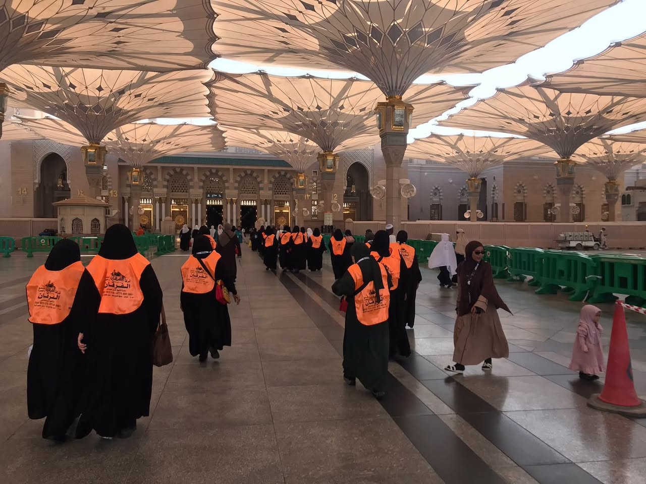 الحمد لله على تمام الوصول 
بفضل الله وتوفيقة وصول معتمري شركة الفرقان للحج والعمرة الى المدينة المنورة 
قرب مرقد النبي محمد (ص) 
نسأل من الله ان يتقبل عمرتهم وطاعتهم وان يرزقهم زيارة مقبولة وذنبا مغفور 
بعض لقطات من التقرير المصوري لمعتمري شركة الفرقان 
 
للحجز على موعد الرحلة القادمة 10/10 
زورونا في مقر الشركة الكائن في 
ميسان -العمارة -بداية شارع دجلة - مجاور مطعم الزعفران 
للحجز والأستفسار 
*********** واتساب 
***********
