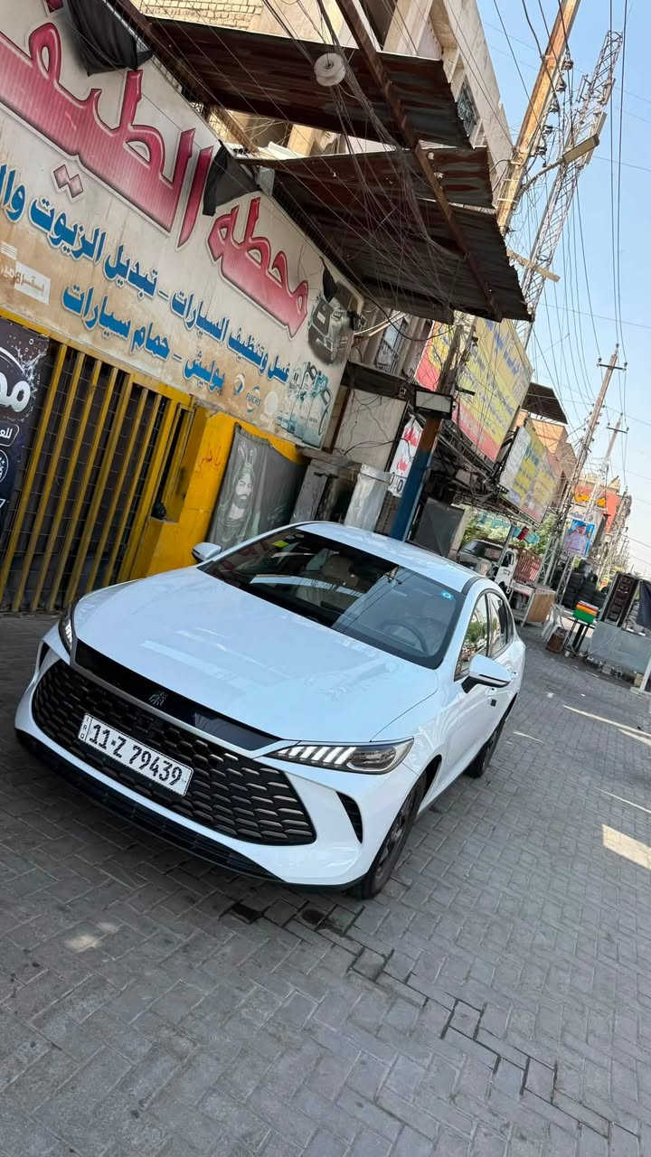 BYD QIN PLUS 2025
كن بلص 2025 داخل ابيض 
رقم بغداد باسمي 
مكفوله من ڪـلشي 
ماشيه ؏ محرك 15 الف فقط 
داخل ابيض وباقي المواصفات معروفه 
مكاني بغداد حي العامل 
*********** 
ماراوس فقط بيع 🤍
