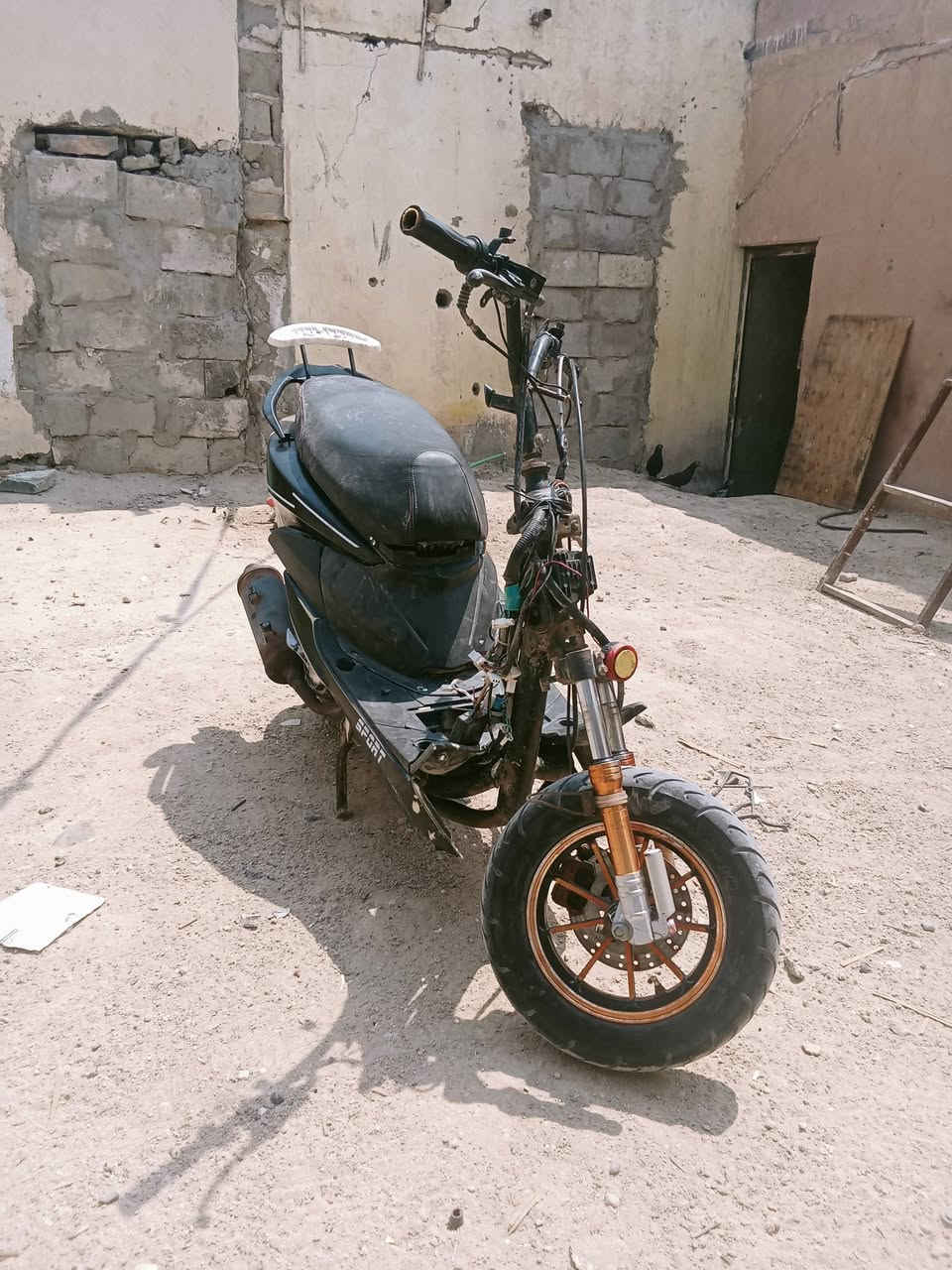البيع بيه خلل ماعرف شنو تخربط السعر ***********
