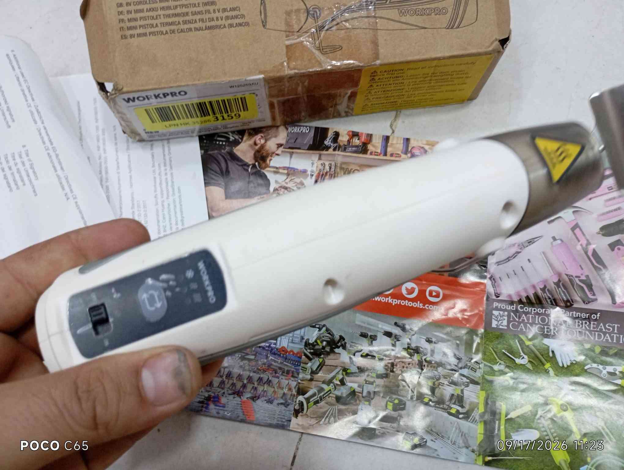 قطعه نادرة
سشوار شحن هيت شرنك 
منفذ type c 
شحن 
3 مستويات
مع تحويلاتها 
تفيد لشغل الالكترونيات 
 للتواصل واتسب على الرقم *********** او الضغط على رابط الواتسب https://wh.ms/9647818265616

نص مكتوب في الصور:
- POCO C65 09/17/2026 11:23
- POCO C65 09/17/2026 11:24