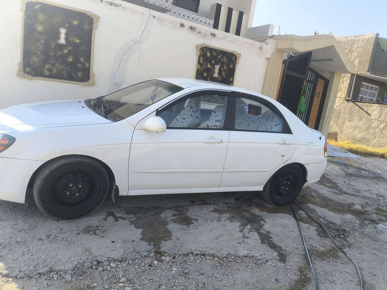 للبيع سبكترا موديل 2007حادثها جاملغ خلفي وبيها بعظ الملاحظات البسيطه مكينه2000مكينه وكيرمكفولات تبريد ثلج تخم وحداديه جدد رقم نجف مكانها حله قرب العلويه شريفه بنت الحسن السعر73اتصل***********
