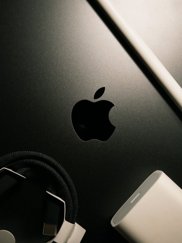 للبيع ❗️ iPad Pro m4 مع قلم ابل الأصلي

حجم الشاشة 11 inch 
قدرة البطارية 89% ✅
ملحقات الجهاز -شاحن ،والكيبل الأصلي جديدة وغير مستخدمة 🆕
الجهاز استخدام شخصي ،للدراسة فقط ،نظافة الجهاز 99% 
📍موقع الجهاز بغداد الكرخ 

السعر مع القلم الاصلي مليون وخمسين الف 
للتواصل :***********
