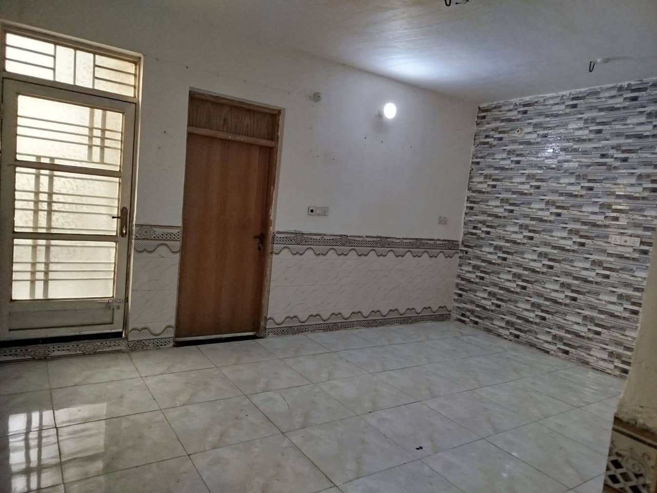 طشاش داموك • ٢٠٠م • بناء حديث