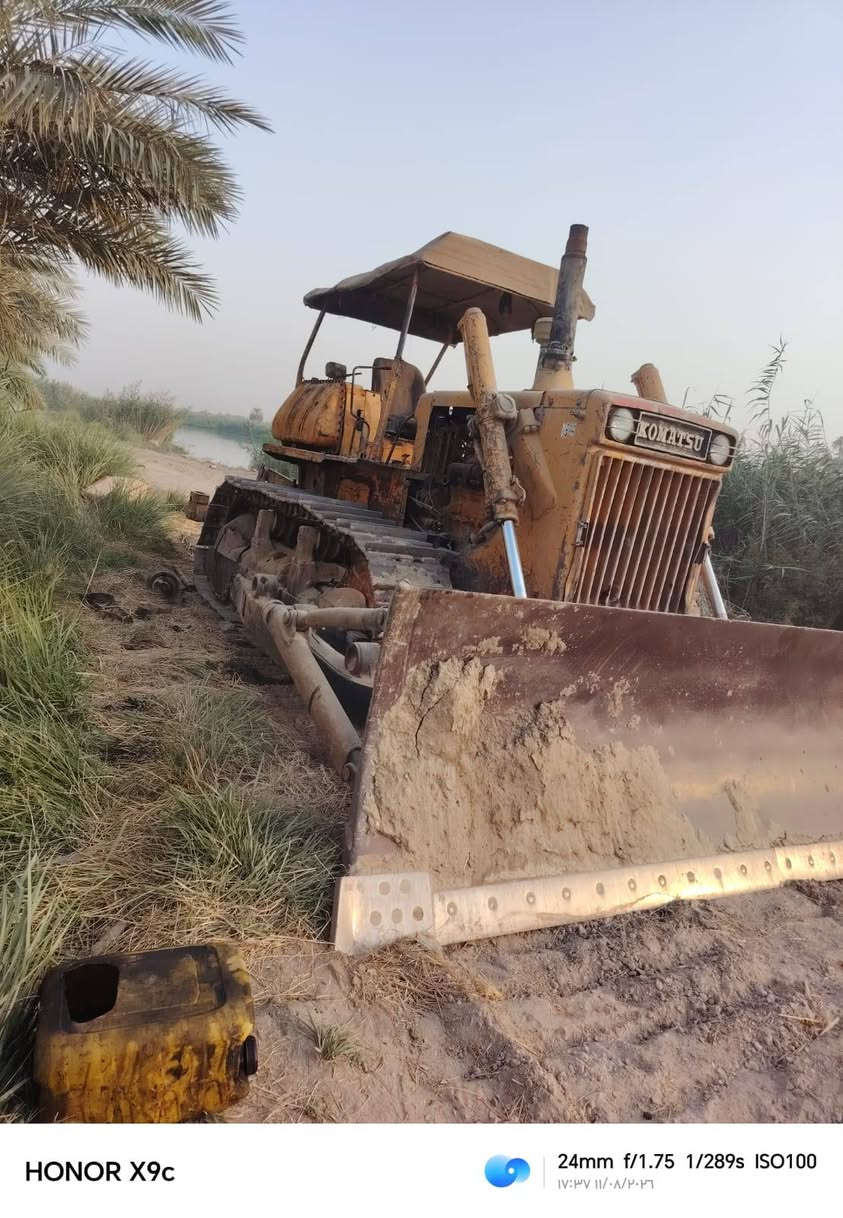 سلام عليكم للبيع بلدوزر كوماتسو حجم ٦٠
محرك جديد كير كلج كفالة صفاح جدد
تخم رولات زنجيل جديد
رقم وسنوية انكليزي بسمي للاستفسار *********** ***********

