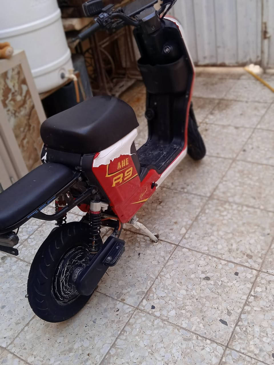 سلام عليكم
سلام عليكم  R9للبيع شركه AHE
6بطريت 33امبير

لايت عالي ناصي بلاجكتور

بلوتوث 

كارت وسويج

سرعه 80حقيقي

شحنه لوحده تمشيك 60كيلو

اشاير يمنه يسره ودبل اشاره

سله ومرايات موجودات

بريك امامي خلفي 

دبلات هيدروليك امامي خلفي

مكان نجف حي الميلاد 

سعر 400وبيهه مجال 

رقمي ***********
