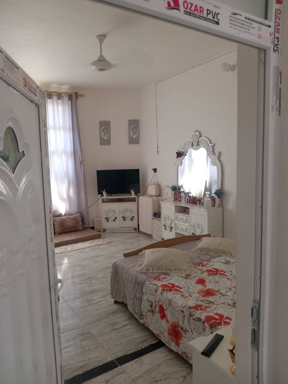 ياالله سلام عليكم ورحمة الله وبركاتة
🏠🏠بيت البيع فوال مابي ينقص بس  نقص الوجيه بس  لبخ   الفلوجه الجغيفي الثانيه يم سواق جنه 
بيت موجه المساحه150مكون من 3 غرف نوم 
مانور 2ع
حمام 2ع
صاله 2ع
ستقبال
مطبخ
كراج   
 يبعد عن لتبليط 50 متر 

 السعره 95وبي مجال  رقمي الهاتف  ‏‪***********‬‏
