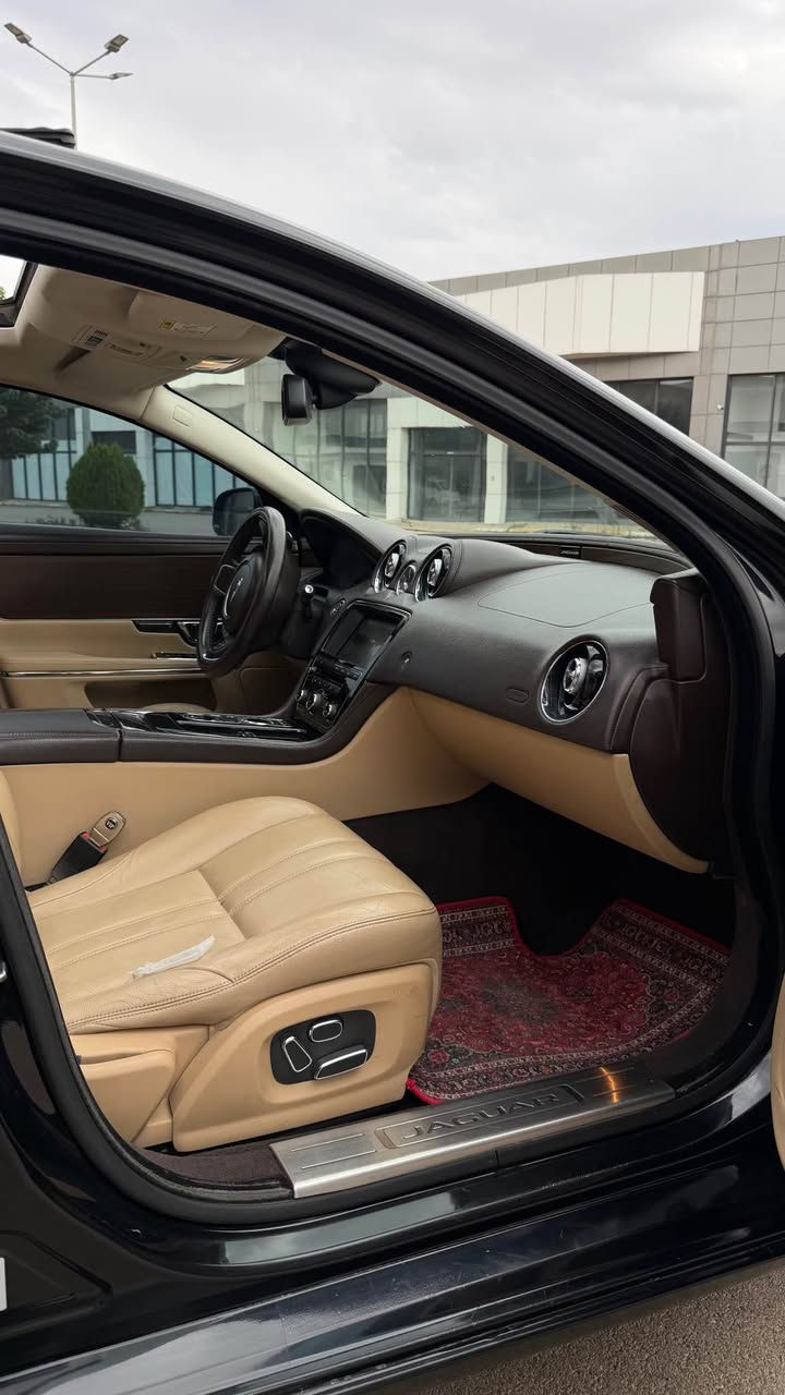 جاكوار XJL ٢٠١٤ • توربو • بانوراما