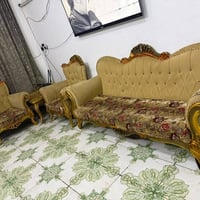كنب • ١٠ مقاعد • نظيف
