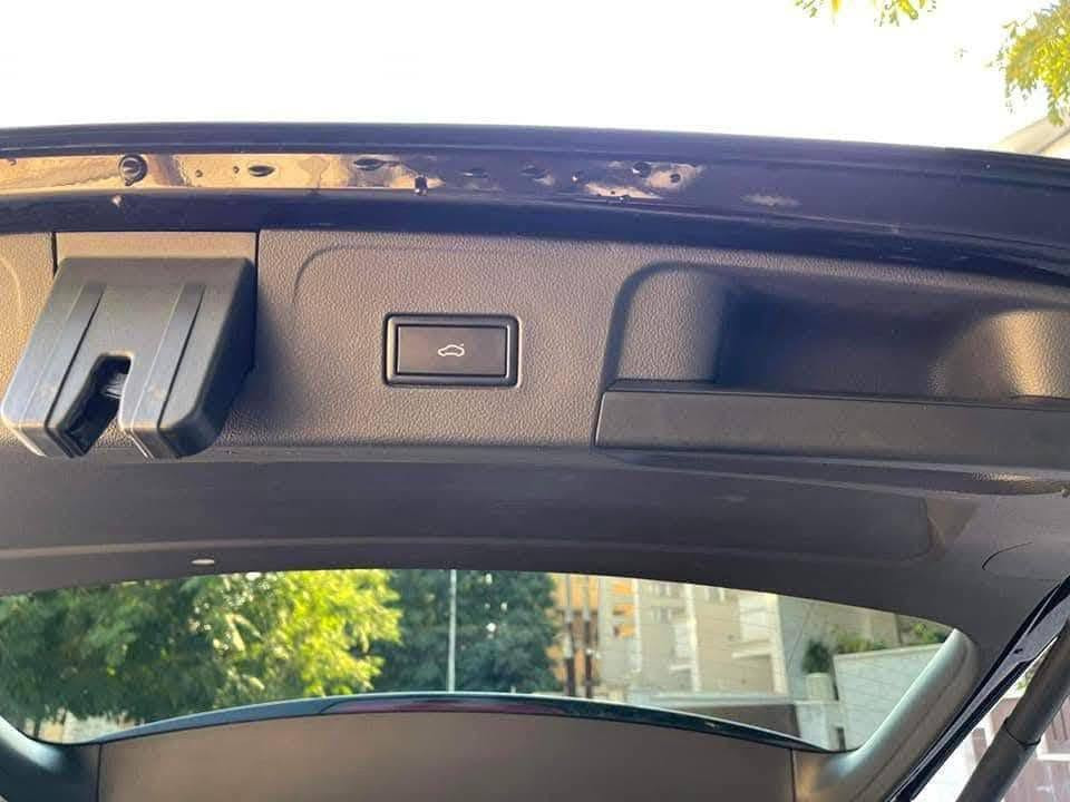 Volkswagen Atlas SE 2019
CLEAN TITLE 
اراوس مع سلفرادو او رام… 
ضرر بسيط بارد بالبابين جهت السايق 
حجم المحرك 6 سلندر
عداد المسافة المشي 50 

المواصفات:
بصمة تشغيل
بصمة أبواب
تشغيل عن بعد (Remote Start)
صندوق شفط كهربائي 
رادار أمامي (تحديد مسار)
رادار جانبي (نقاط عمياء)
رادار خلفي (تحذير من الاصطدام)
تحكم وضعيات القيادة Drive Modes 
تبريد مركزي لمس
كشنات جلد+تدفئة
هاند بريك بصمة
Android Auto 
Apple Car Play 
مانع انزلاق+ABS
شاشة كبيرة لمس
رادار خلفية+ كاميرا 
تحكمات استيرن
اوتو ستارت Auto start 
اوتو ستوب Auto Stop 
وبقية المواصفات المعروفة
الاتصال ***********

كل بانزين عادي حت مكتوب ع قبق البانزين
