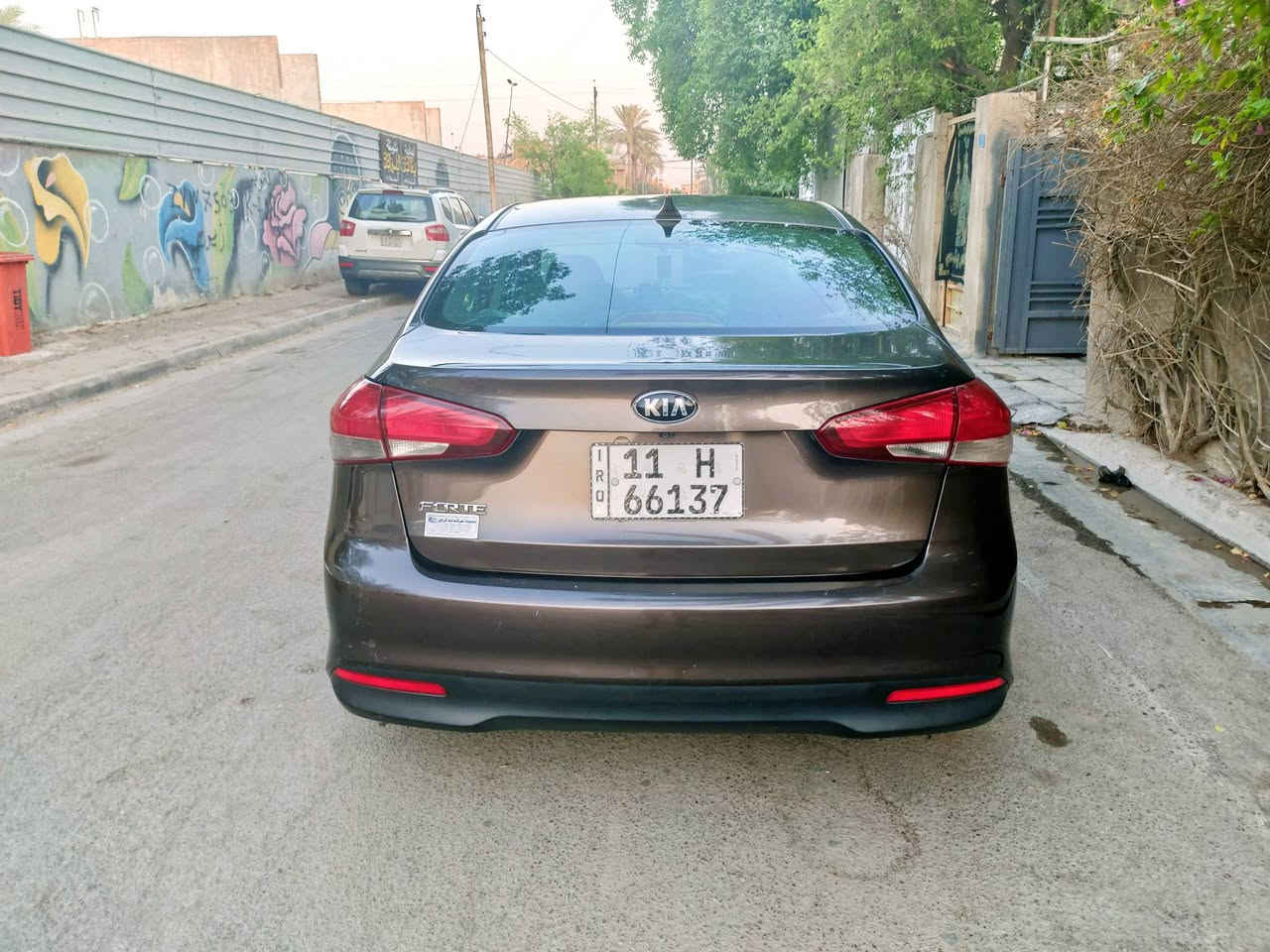 السلام عليكم
كيا فورتي 2017 وارد امريكي 
مواصفات LX نص فول
محرك دوش 2000
رقم بغداد

حادثهة بابين جهة السايق مبدل باب السايق و معمر الخلف السايق و صاير بيهة حادث بنفس الجهة و مبدل دعامية امامية و صور الحادث مال امريكا موجودة وية الصور

ماشية 67 الف ميل قابل للزيادة

السعر 110 وبيها مجال 

للاتصال : ***********
