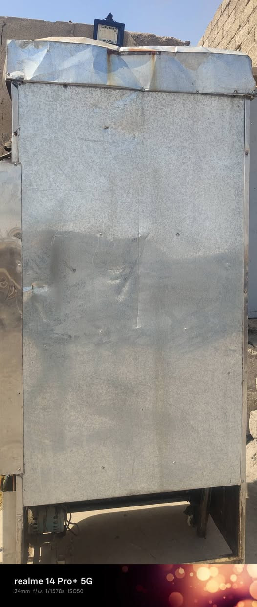 شوايه مال دجاج للبيع سبع شياش اغراض كامله شياش جامات جناكيل بس يعوزها شويه تنظيف من الدهون سعر خاص *********** خابر وبيك خير تدلل
