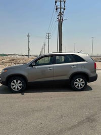 سورنتو ٢٠١١ • وارد امريكي • ٢٢٠ الف مايل