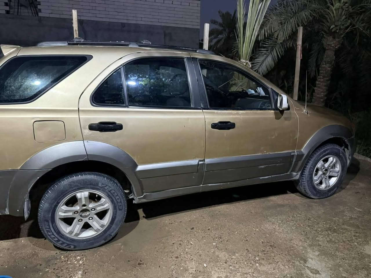 السلام عليكم، سورنتو2004 اصولي رقم اربيل سنويتها مفقوده بيها واجهه بيها ارقام وسنويه متومهم طبق الاصل ع رقمها انكليزي  ابيع ادوات سياره جاهزه مكينه وكير في فيتي حداديه حلوه كهربائيات شغاله السعر 43 قابله للمراوس المكان بصره 4شوارع ***********

