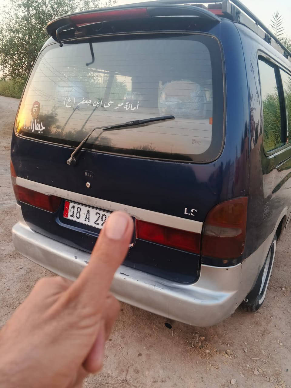 السلام عليكم من رخصت الكروب بريجو موديل 97 رقم انكليزي سنويه نافذه صارلها 9ايام يعني اجدد خمس سنوات كير جديد ومكينه مجفته صارلها 3اشهر حداديه جديده تايرات جدد صدر جديد سياره جاهزة شواصي بس الجوه العبري بيه باج كشنات منغولي مكفوله من الضربه والصبغ والسياره احلى من الصورة مداور ثاني يوم السعر 65 قفل او مراوس بجنبي ناصي او فتون وماارد على الفيس الاتصال على الرقم التالي ***********
