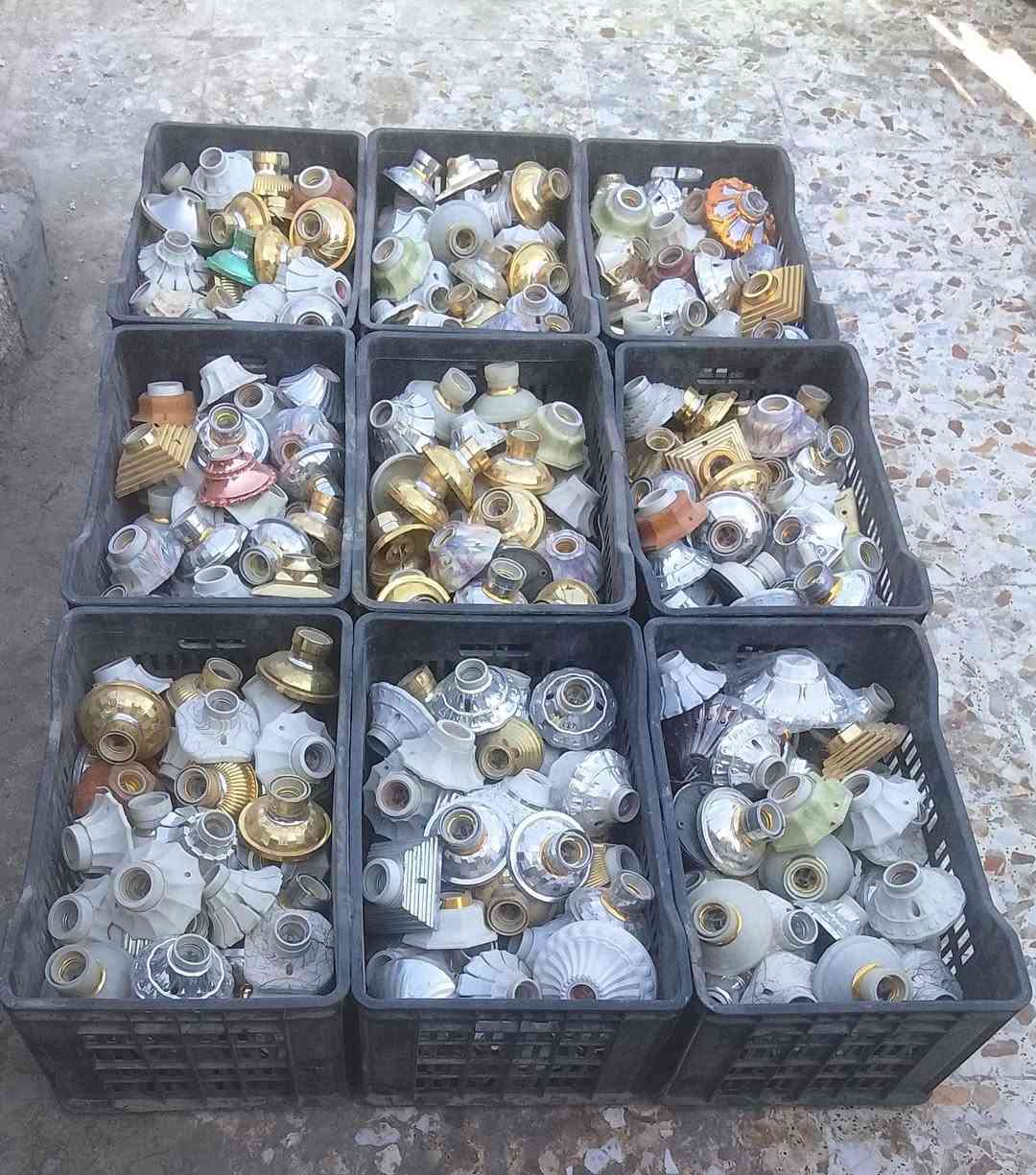 مواد كهربائيه البيع مكاني بغداد الجديده سعر القطعه 150 دينار ابيع شلع رقمي ***********
العدد. والتفاصيل 

دكم + بلكات مشكل 3000 الف

هوالدر كلوب أكثر من ايتم عدد 750

هوالدر بلاستيك صغير 850 قطعه

هوالدر حجر صغير 300 قطعه

هولدر حديد دائري عدد 65 قطعه

جهاز جرس عدد 60

جهاز تحويل بنكه عدد 30

دكشن واير صغير. عدد  200

العدد الكلي 5000 الف قطعه 

سعر الكلي ....750 الف
مواد كهربائيه البيع مكاني بغداد الجديده سعر القطعه 150 دينار ابيع شلع رقمي ***********
