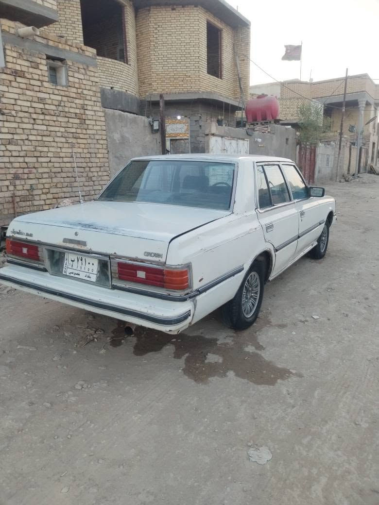 السلام عليكم للبيع سوبر 1982 رقم بغداد تحويل مباشر مكفوله من الكص والعيب الشرعي  مكينه وكير 2500كفاله  حداديه جديده تخم تاير جديد  
السعر 35
***********
مكاني ناصريه مركز . ناصرية, ذي قار

