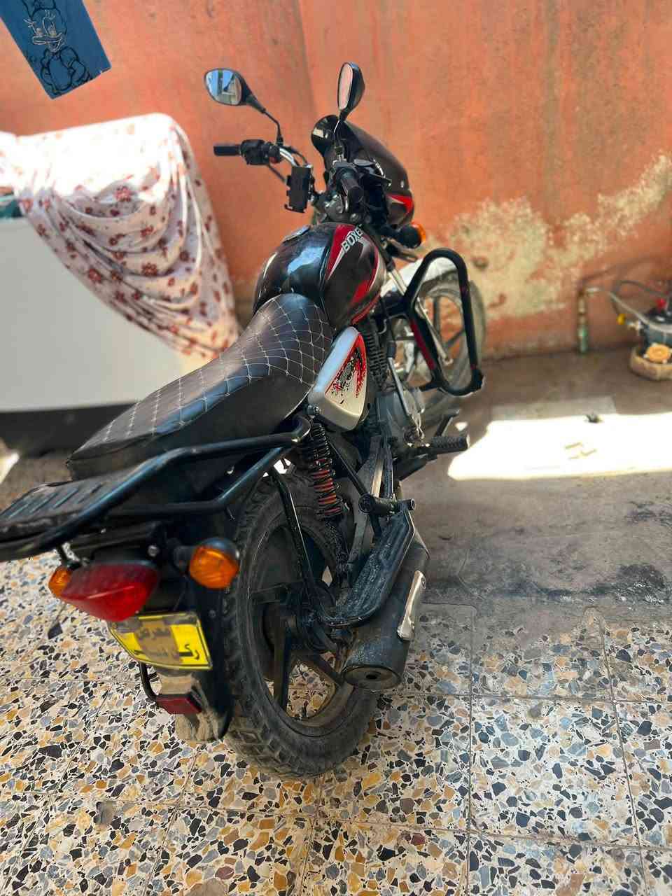 سلام عليكم دراجه بوكسر حديث موديل٢٠٢١ نظيمه كلشي بيه جديد تريده دلفري هم ويه صندوق دراجه لبيع أورق كامله بيه ست أوراق رقم ماشي بيه أوراق بسعرمليون و١٠٠بيه مجال بسيط رقم واتساب ***********
