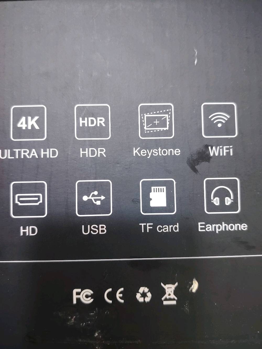 بروجكتر  نوع 
 Q96E300 عارض وسائط متعدد

مع مايكرفون لاسلكي يصلح للقاءات والاجتماعات اونلاين
يعمل
مستعمل قليل
سبب البيع عدم الحاجة له 
سعر

118 الف