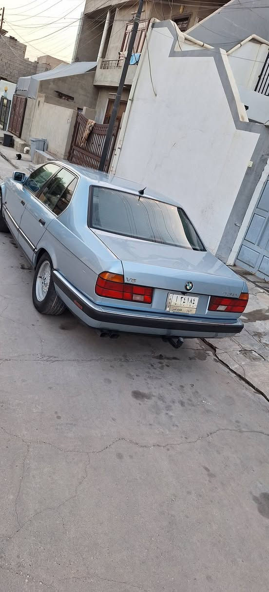 بي ام 730i 
سيارة  واحد عراق،، جاهزه ع شركة  بدون قطرة معجون  بشرط الفحص من دعاميه لدعاميه تبريد تايرات كير محرك بشرط ٨سلندر كبس حجم المكينة ٣٠٠٠ اقتصاديه بصرف البانزين مشروع وطني كبل تحويل  مكاني كركوك 
اقرى المنشور وخابرني السيارة جديدة  
مراوس حسب القناعه السعر ٨٥قفل قفل 
***********
