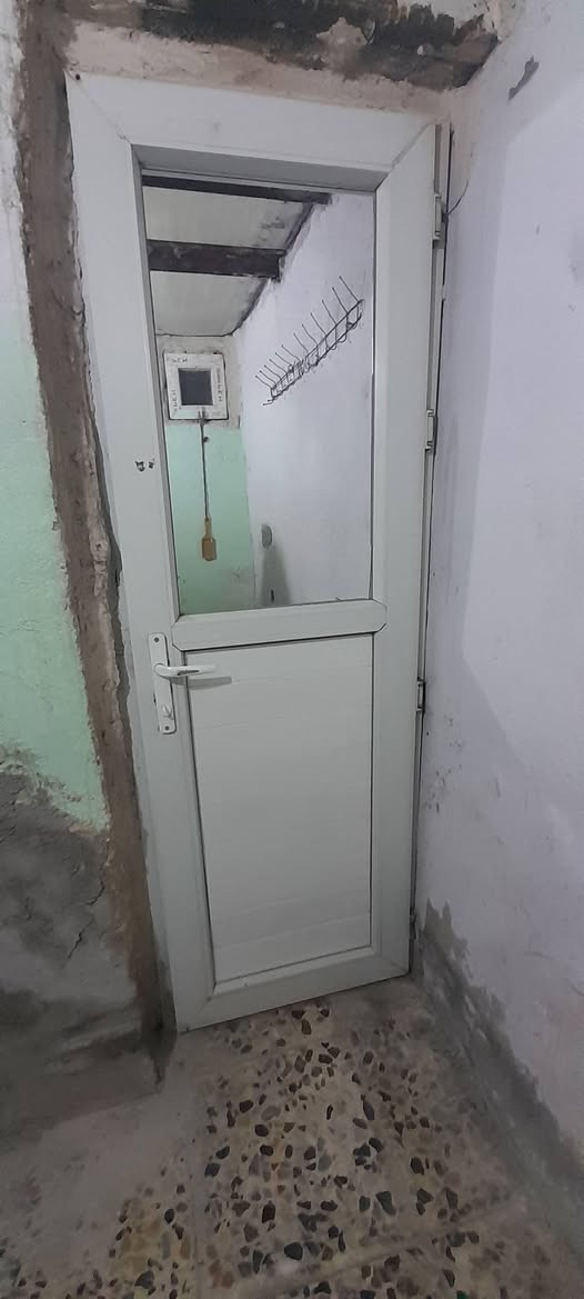 سلام عليكم من رخصه الادمن
عندي ٢ بيبان نظيفات للبيع
مكاني بغداد
+9647841092008
