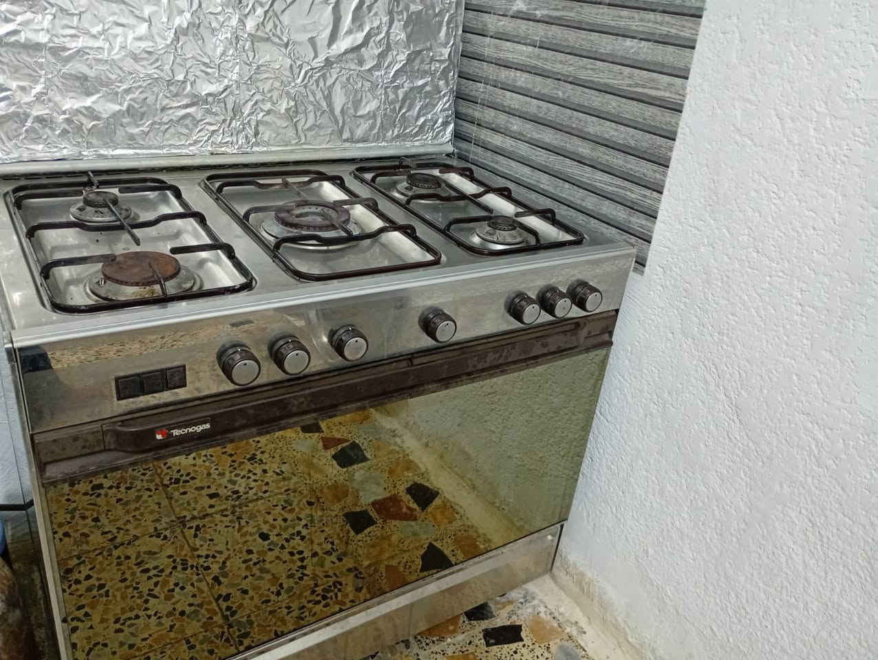 طباخات باله كويتي ايطالي شرط الشغل والفحص العنوان حي التجار قرب اسواق سنبله تواصل معنا ***********
