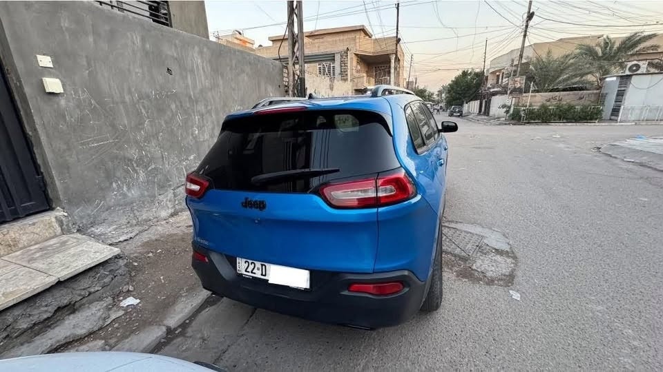 جيب بزون موديل 2018 محرك 2400 سياره مابيها اي جراد حلوه ونظيفه واحلى من الصور رقم اربيل دولي الهزه بعدلها 20 يوم تحويل ثاني يوم 
رقمها مميز 
سنويه لل2029
حادث خفيف موضح بالصور 
وراشين البابين لتوحيد اللون 
تبريد شغال بس الكومبريسر ضعيف
السعر 92 
للتواصل الاتصال ***********
