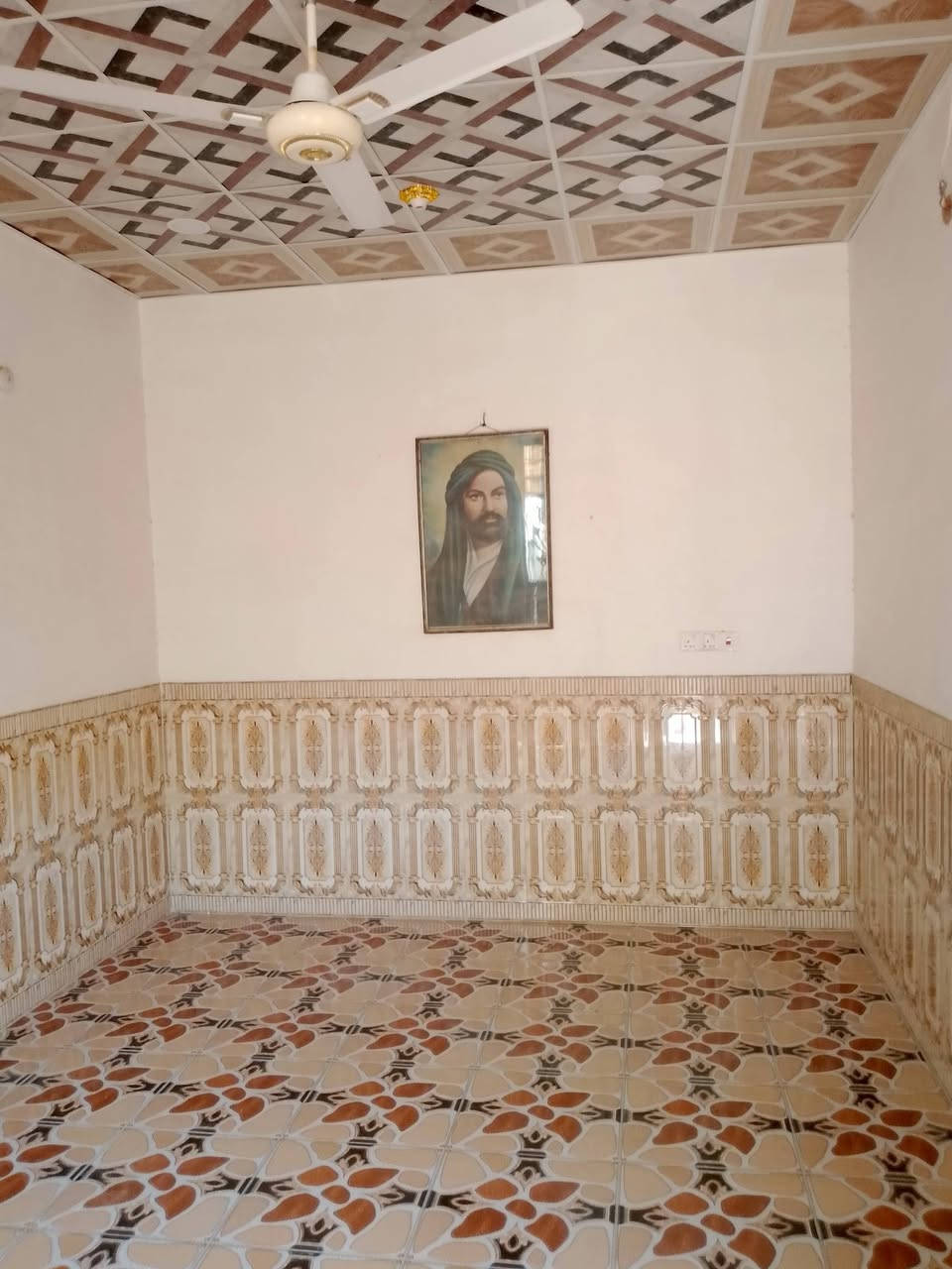 دار للرهن.... فرصة للخلاص من الايجار
موقع مميز ... بيت نظيف... قريب جداً من شارع المجمعات
وشارع كربلاء 
100م طابق واحد.. غرفة صاله مطبخ براني صحيات داخلية وخارجية 
مدة الرهن سنه وقابل للتجديد 
مبلغ الرهن 20 مليون غير قابل للتفاوض 
المنطقة والجيران خير من الله 
التواصل على الواتس اب او الاتصال 
***********
