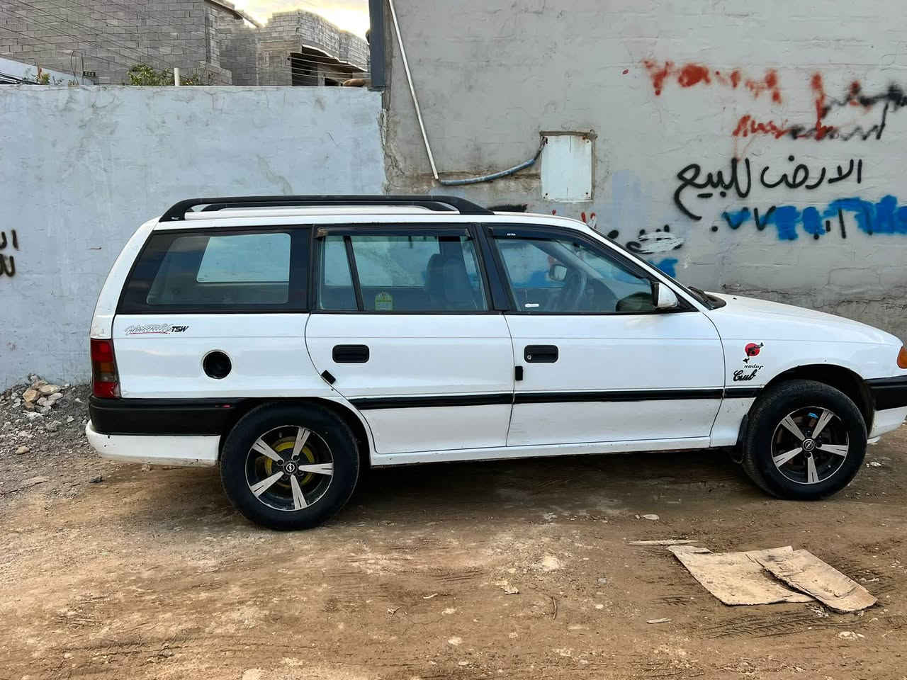 وبل استره استيشن للبيع  حجم 18كير وتو ومحرك شرط  سياره جهزه مال بيت اي نقص ما بيه  شرط تحويل سعر  (45) رقم موبيل ***********
