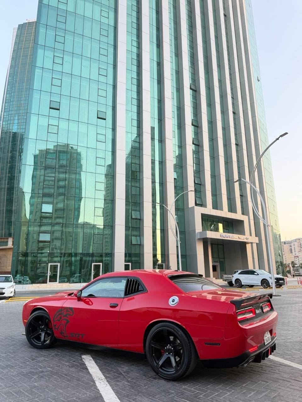 سلام عليكم Dodge Challenger 2022 RT Hemi بيع و مراوس  *********** وتساب ***********
بجم خلفي كبس بدون دواخل بدون ارباك بيها  3قطع جانبي صبغ كير محرك أكسل مكفوله برغي مامفتوح رقم سنويا هزه جديد تحويل ثاني يوم 
سيارا ستوك وضع شركه 
طخم وياله و تايات هيلكات جديد
داخل روز رويز  
صدر أمامي خلفي جديد
مكان سيارا اربيل

