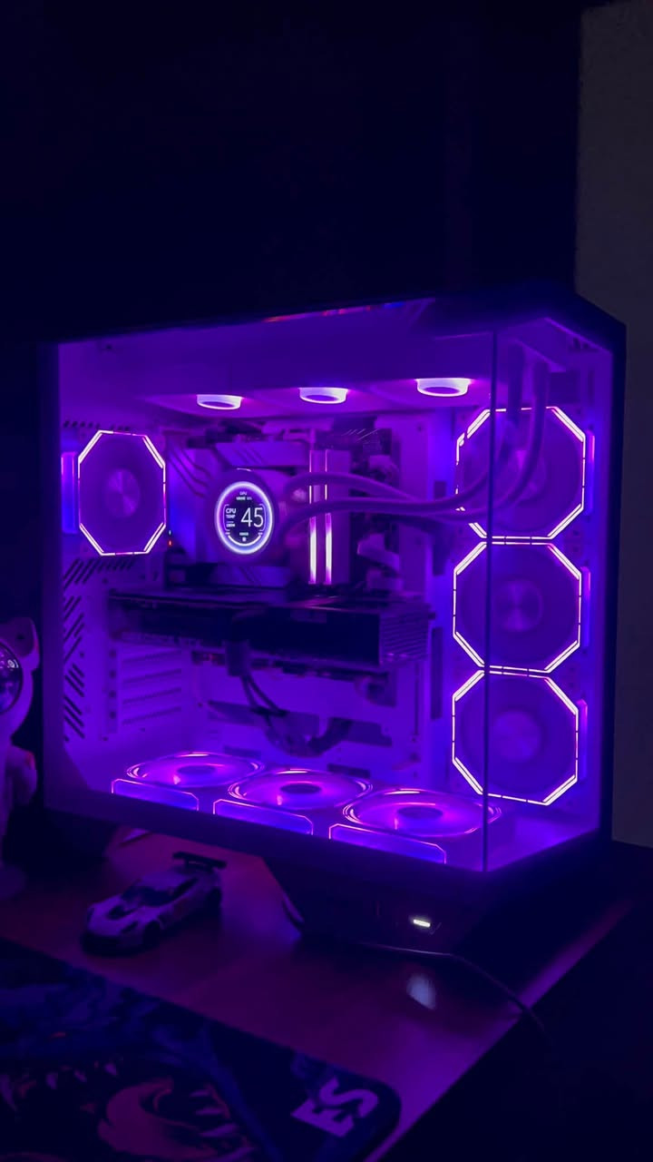 pc للبيع
تجميعه نظيفه كلش واستخدامها كلش قليل واي فحص تريده موجود والكراتين موجوده وكلش مظلومه بالصور بالحقيقه احلى
cpu : i5 14600kf 
GPU : RTX 5070 ASUS PRIME 12GB 3fan
 RAM : G.SKILL Ripjaws M5 RGB DDR5 32 (2x16GB) 6000MHz WHITE
 motherboard: B760m ASUS PRIME WIFI DDR5
COOLER  SAMA PRO360 WHITE 
‎المبرد بي شاشه طبعا 
CASE : DARK FLASH DY470 WHITE 
KIT fan inf24T 3in1 WHITE
 hard : KINGSTON M.2 1T GN4
PSU : FSP 700W Bronze
السعر 2500 مكاني بغداد الغزاليه
واتس
***********
