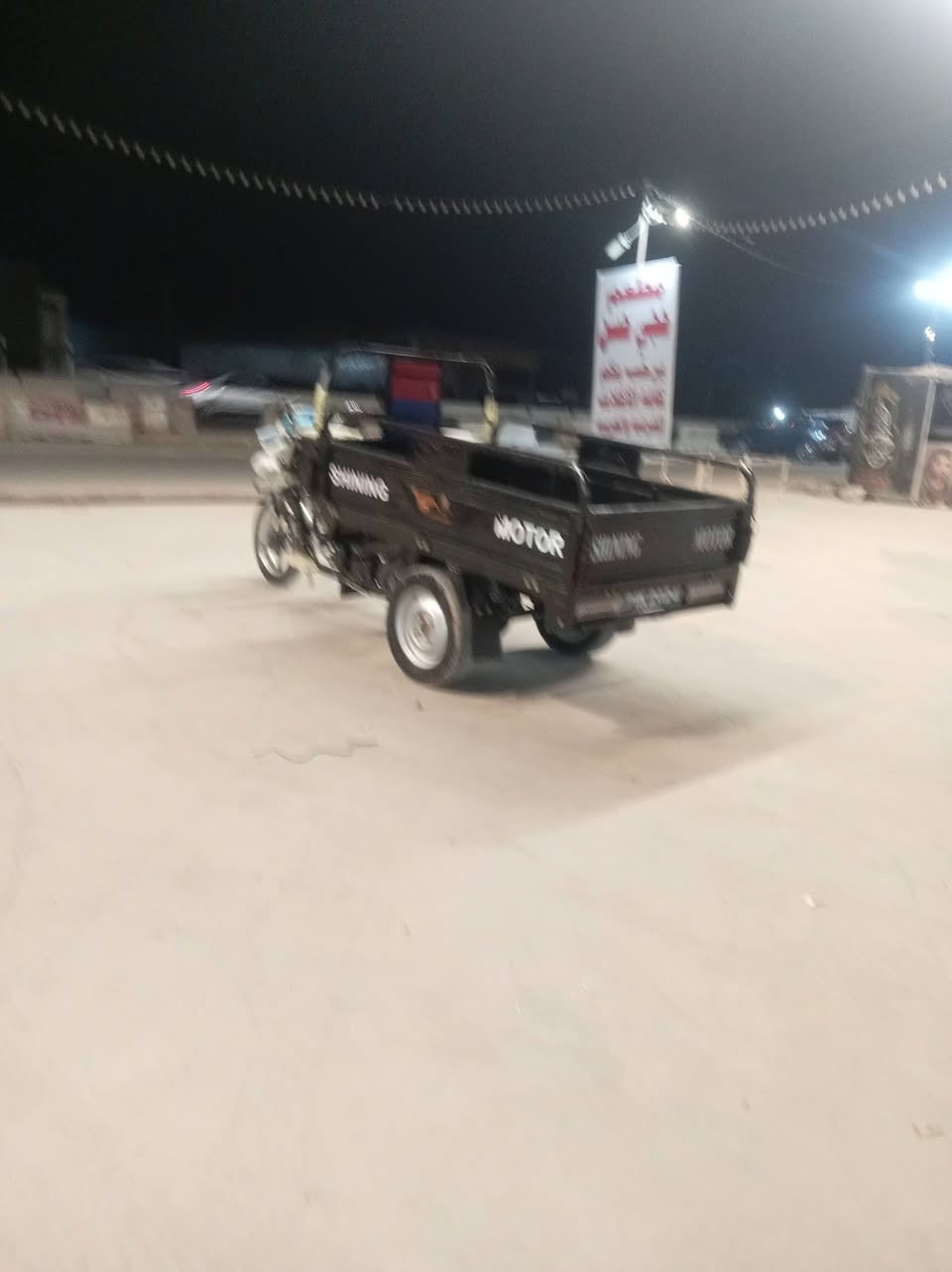 سلام عليكم ستوته للبيع موديل 23 محرك 25 مكفوله محرك صبانه ممدوده عليه شرط رگبه مكفوله اوراق وبليته ماتترقم ستوته خير من الله كهربائيات شغاله ستوته جديدة وبلاديه باب اول ام الختم سعره2200 وبيه مجال للشراي مكاني بغداد الدوره اتصال ***********شراي يتصل

