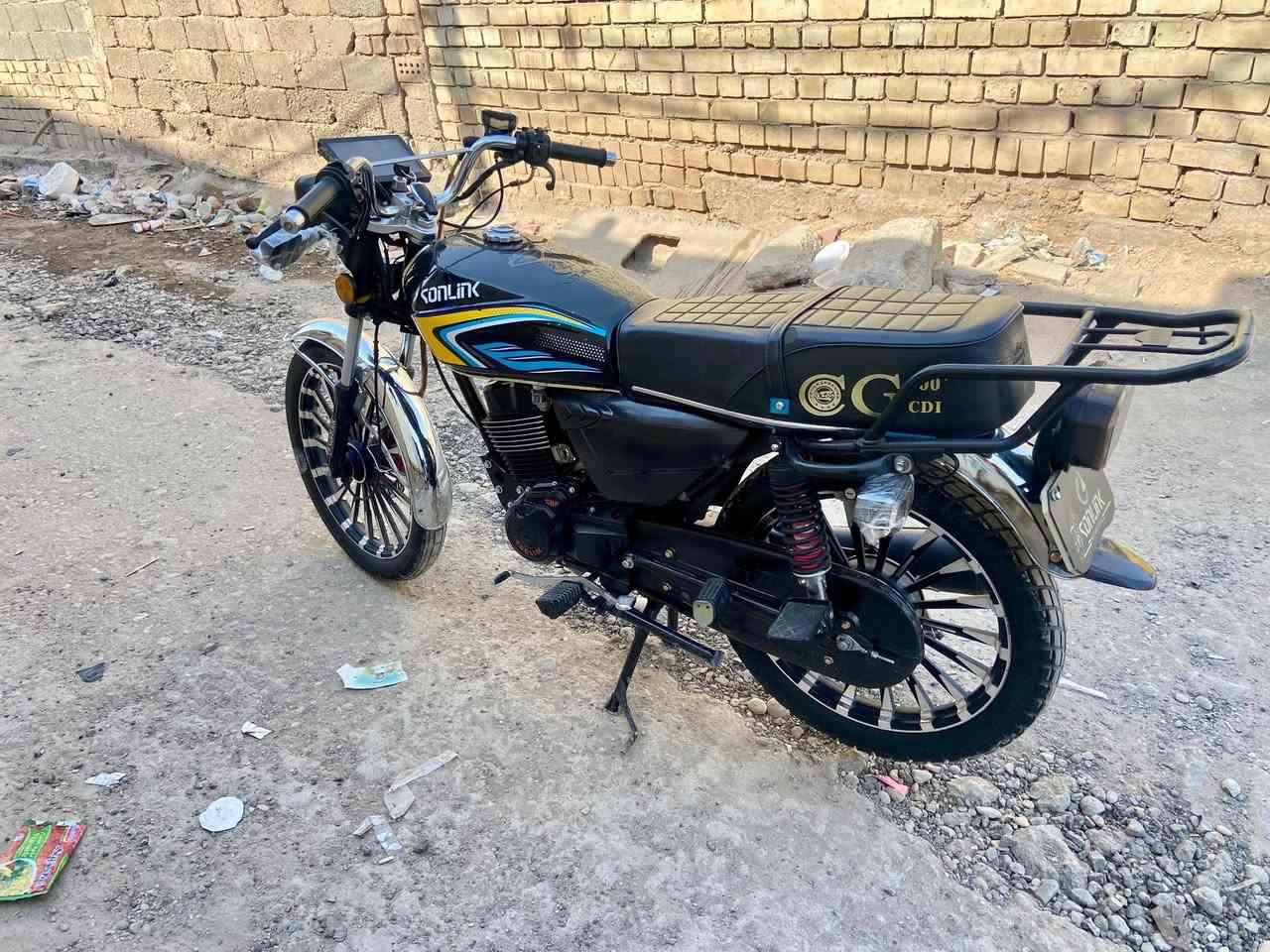 دراجه سولنك(2025) 5كير محرك Cbf اسود 200cc (ضاغطة وزنجيل بدون اهتزاز) مبيها اي نقص
تشغيل عن بعد وجهاز انذار بصمه
اوراقها موجوده مال معرض بدون كمرك
عنواني بغداد مدينة الصدر
السعر 900 
للتواصل ***********
