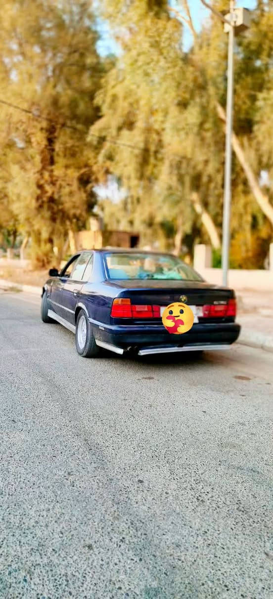 السلام عليكم 
بي ام ٥٣٥ موديل ٩١ سليمانيه سنويه ساقطه قبل شهرين 
السياره مكينه كير خير من الله صدرها حلو غرفه كلش حلوة 
راعيها باربيل 
فقط كيس الكير بي نضوح قليييييييل ميوصل للكاع اصلا
هاي تفاصيل السياره كلها 
شراي خابرني ودلل ***********
السعر ٥٠ وبيها مجال بسيط
