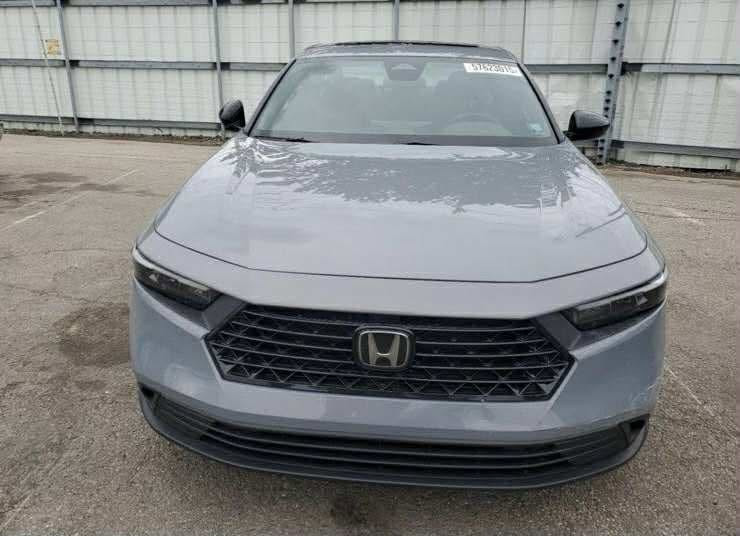 Honda Accord Hybrid Sport 2024
هوندا أكورد هايبرد سبورت 2024

🔹 محرك 2.0L هايبرد  

🔹 فئة Sport  

🔹 لون أسمنتي

🔹 ماشيه 21 الف ميل

💎رقم بغداد ومميز

🔹 الضرر كلش بسيط موضح بصور ولاقطعه مبدله فقط نص الدعاميه مصلحه ومصبوغه ولاقطرة صبغ كفاله عامه 

🔹 وارد أمريكي  

بغداد الدوره 

📩 للاستفسار 

***********
السعر 21،000$وبيهه مجال السياره كلش نضيفه وجديده
