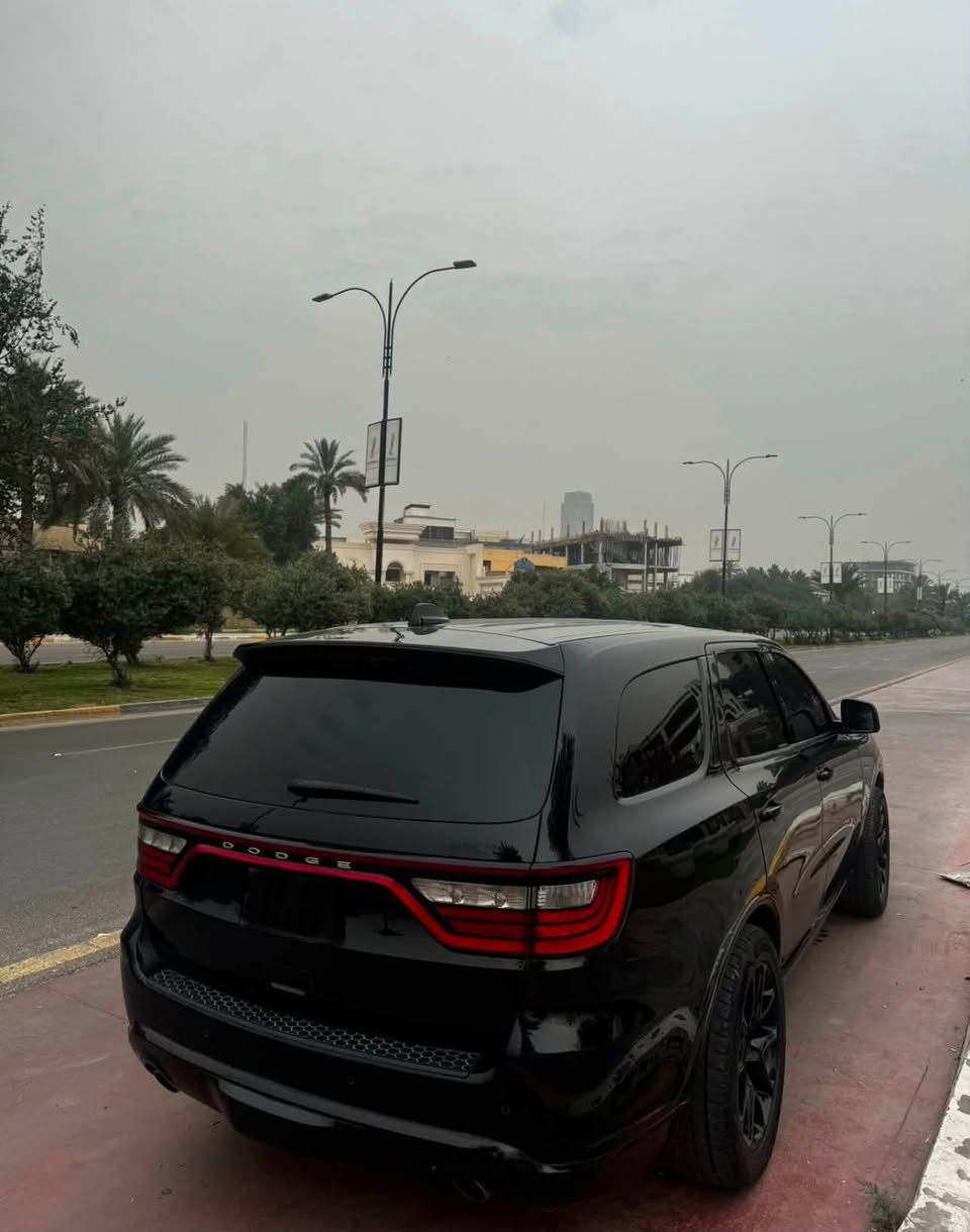 دوج #دورنكو GT 

السياره اربيل ب اسمي 

لون اسود

المواصفات

الموديل :2023

المحرك : 3.6L . V6  (ستة سلندر)
كير صدر كلة كفاله

تايرات بحالة ممتازة

مصابح امامية زنون مع LED مع كشافات دعامية زينون

بصمات عدد 2 للأبواب مع بصمة جنطة وبصمة تشغيل وتشغيل عن بعد
جنطة كهرباء

غرفة السيارة جلد لون اسود واحمر vip

رادار امامي مع مانع تصادم

حساس خلفي اصل

تحذير الخروج عن المسار

تحذير النقطة العمياء

سستم صوت

تدفئة مقود القيادة

مقود رياضي مع تحكم كهربائي

كامرة خلفية دوارة اصل مع الستيرن

شاشة الدشبول الحجم الكبير 10.1 انچ

نظام ملاحة GPS

گير شفتر ستيرنك 

تحكم فول كهرباء لكرسي السائق والراكب 

سستم صوت

تشغيل عن بعد

دفع رباعي 4*4

إطفاء وتشغيل اوتماتيكي

تحكم ستيرن جهتين بلوتوث وحاكية وكروس سرعة وتحكم صوت 

نظام ABS مانع انزلاق
بعد بيها هواي مواصفات

السيارة كفاله عامه بدون صبغ
بدون شخوط وبوارد

ضرر امريكا من جوا السيارة مضروبة يم اذن المحرك صاعدة رصيف ومبدلة مكينة بلادية مكفولة شواصي وكلشي 

غير هذا مكفولة السيارة 

مكانها بغداد المنصور

السعر المطلوب :275

التواصل  رسائل واتساب :***********
