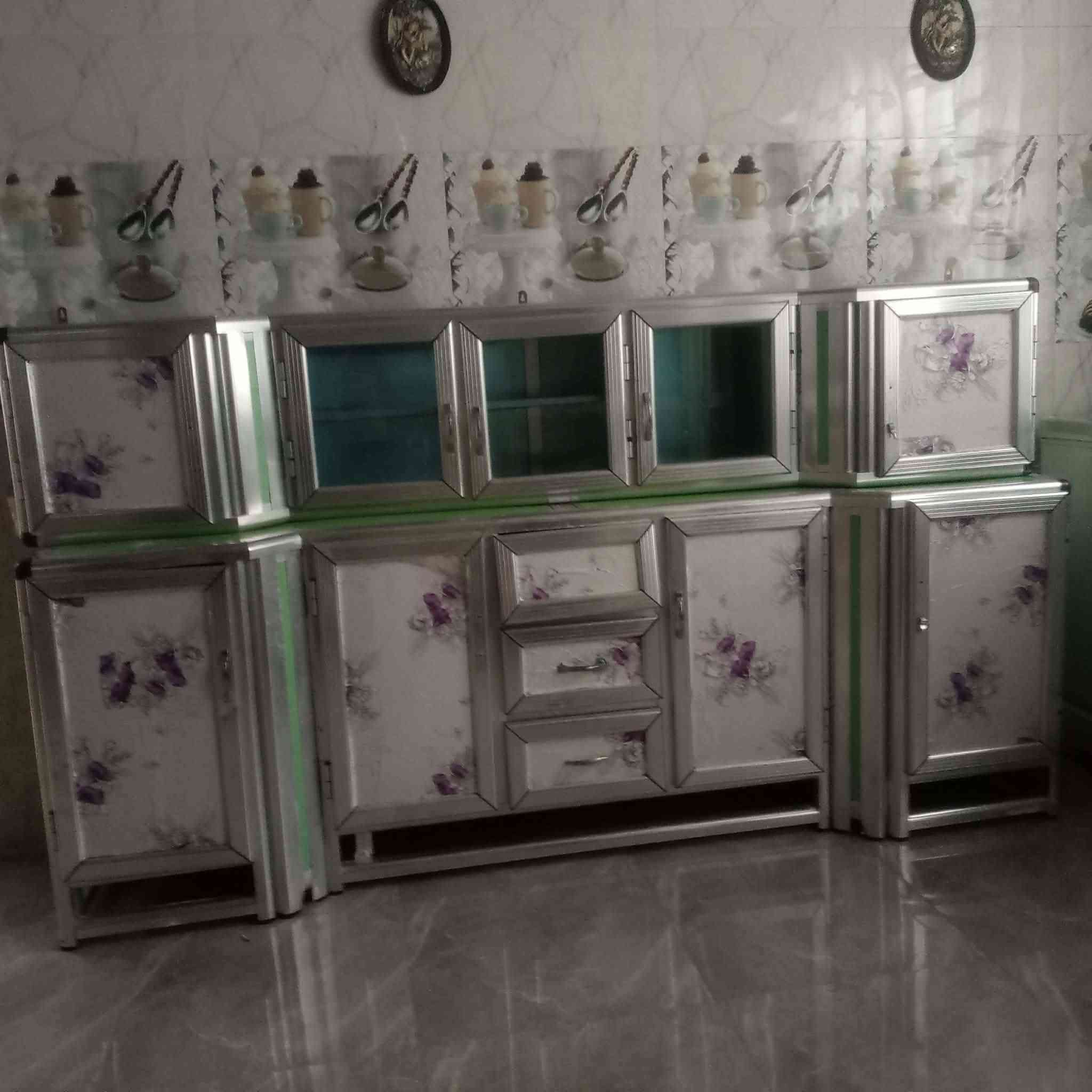 سلام عليكم ورحمة الله وبركاته عندي كاونتر للبيع سعره 175 وبي مجال وعندي مبرده للبيع سعره 200 تريد شي منهن راسلتني خاص او على هذه الرقم ***********
