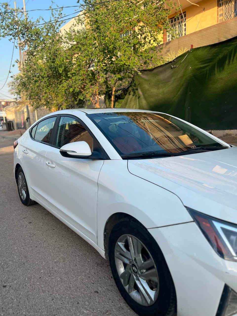 السلام عليكم النترا 2020 فول مواصفات للاخير 
محرك 2000 معوقين بشهر ال 11 تصير حرة يعني بعدلها شهرين 
السونار منشور وياها اقرة السونار وشوفه قبل لا تتصل سعر ١١٨ وبيها مجال كلش بسيط 
مكاني بكربلاء 
اتصال ***********
