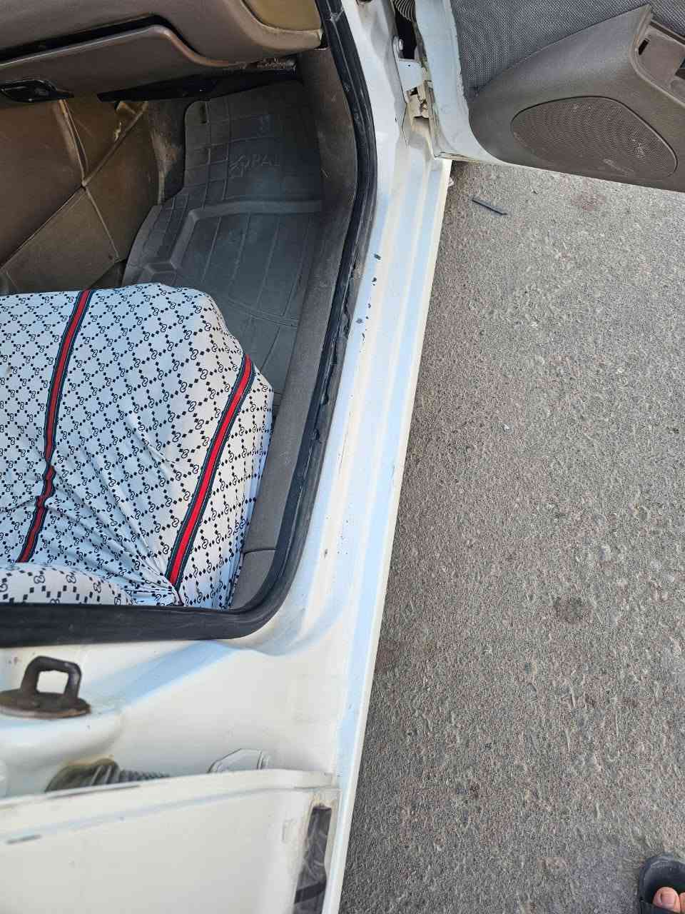 سمند 11  مكفوله من الضربه.
كير ومكينه مكفولات  زوج تايرات جديد  كهربائيات كامله 
السياره ما ناقصه شي  سنويه صاطقه 2023.   مداور  ثاني يوم راعيه بلرميثئ
السعر 30
 وبيه مجال.  مكان الديوانيه الحمزه الشرقي 
***********
