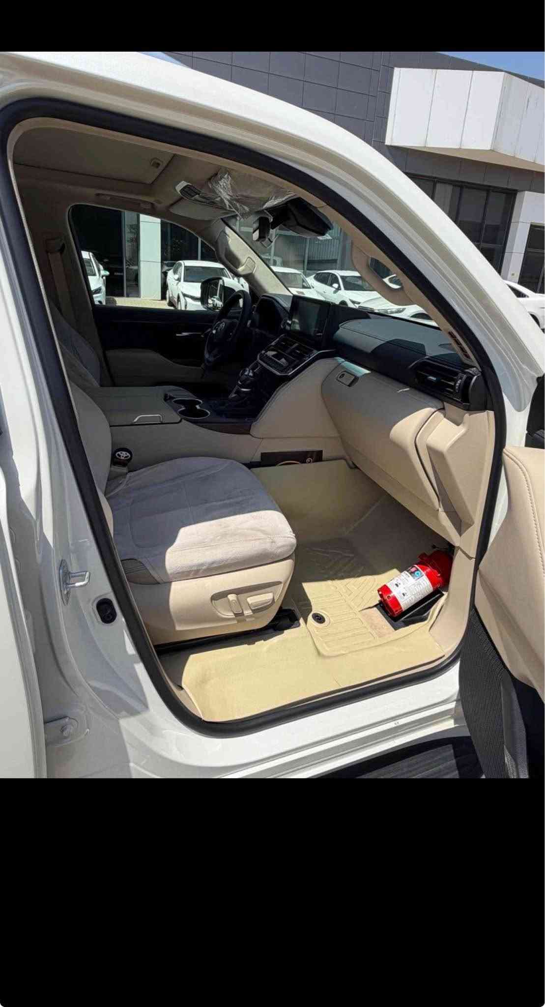 Gxr limited S 2025 SAS

جي اكس ار لمتد اس  ٢٠٢٥ ساز من الشركة
عداد المسافه : 24,000 km
نوع اللوحه : اربيل
مغلف بي بي اف عشر سنوات ضمان + (عازل حراري)
السياره كفاله عامه ونظيفه ١٠٠٪‏ بدون اي شخط
تنفس طبيعي محرك ٤٠٠٠
مواصفات اللتمد المعروفة 
السياره رادار أمام خلفي
السعر  760 وبي مجال
*********** عمارة, ميسان

نص مكتوب في الصور:
- 2:12
- ◄ WhatsApp
- 56
- 10 of 10